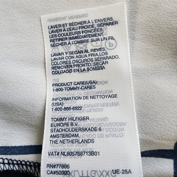 Pre-loved Tommy Hilfiger Blue/White Sheer Front Square Pattern T-shirt. Size XXL - Picture 12 of 16